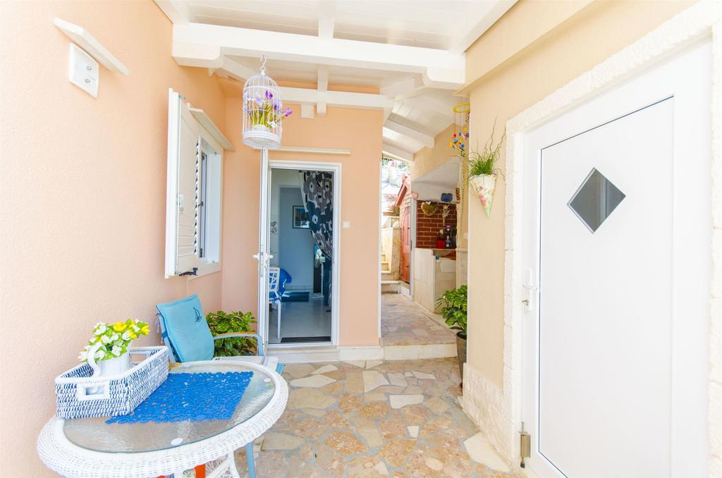 Apartments Nives Trogir Exterior foto